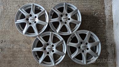 cerchi in lega Nissan 16"