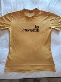 T-shirt gialla in cotone "Be different" taglia S