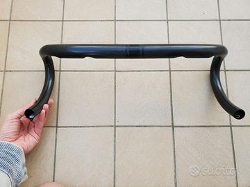 Manubrio piega carbonio Lapierre 44 cm 210 grammi