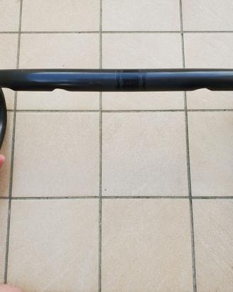 Manubrio piega carbonio Lapierre 44 cm 210 grammi