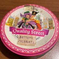 Scatola in latta vintage Quality Street