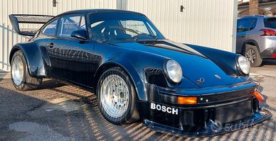 PORSCHE 930