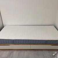 Letto Ikea MANDAL + materasso VESTEROY