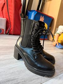 Stivali neri eleganti con tacco – come nuovi