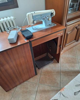 macchina da cucire con mobile 
