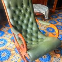 Poltrona Dondolo in vera Pelle. Stile Chesterfield