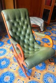 Poltrona Dondolo in vera Pelle. Stile Chesterfield