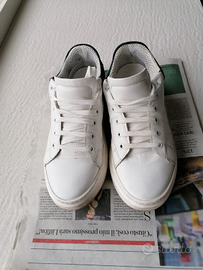 Sneaker della Kammi N 42