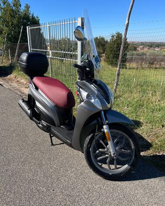 Kymco People 125i