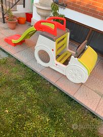 Scivolo con macchinina
