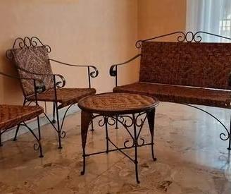 salottino in ferro battuto e rattan
