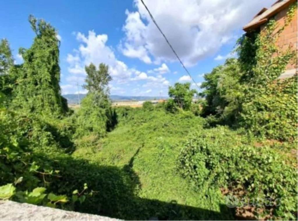 Immobile in asta di 346 m² con più di 5 locali a M - Vista 2