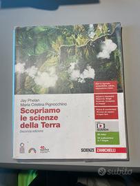 libro di biologia