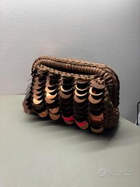 clutch bag marrone con pailettes