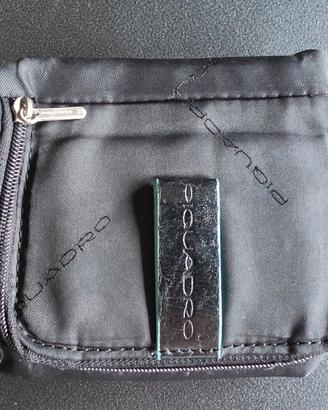 Beauty case da viaggio Piquadro nero con specchiet