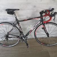 Bicicletta in carbonio OLMO