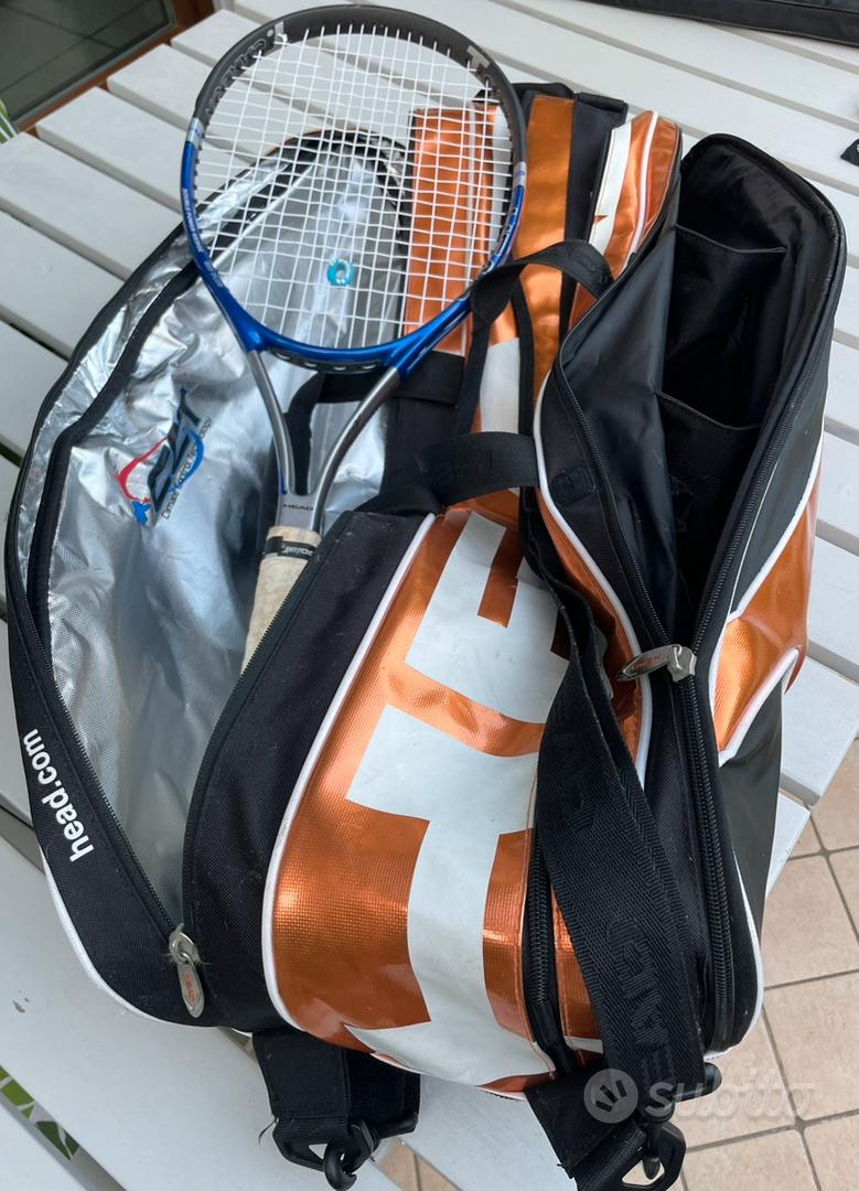 Borsone e racchetta tennis