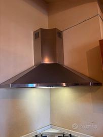 cappa e piano cottura  ad angolo