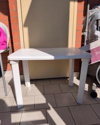 Tavolino rettangolare bianco da giardino 