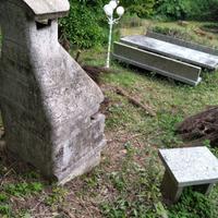 Barbecue + Tavolo 12 posti in Pietra + panca doppi