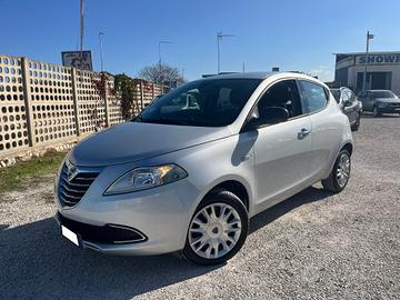 Lancia Ypsilon 1.2 69 CV 5 porte Platinum 2013