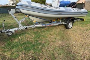 Gommone motore e carrello