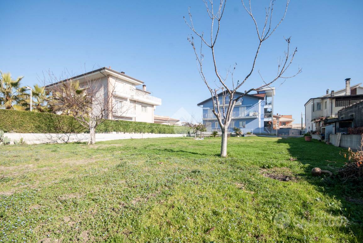 TER. RESIDENZIALE A ROSETO DEGLI ABRUZZI - Vista 4