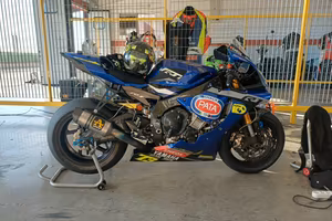 Yamaha r1 2015 pista
