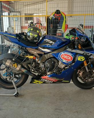 Yamaha r1 2015 pista