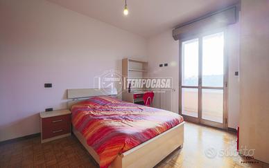 AMPIO 5 LOCALI CON ASCENSORE