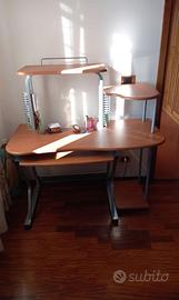 Scrivania porta computer