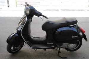 Piaggio vespa 300 gts
