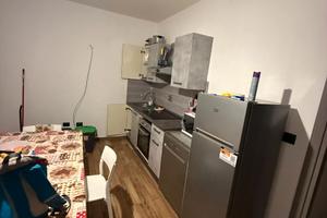 Ampia camera singola disponibile - già arredata