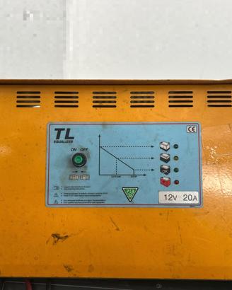 CARICABATTERIE PER CARRELLO ELEVATORE