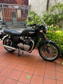 Triumph Bonneville - 10/2016