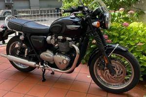 Triumph Bonneville - 10/2016