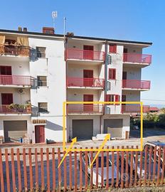 Magazzino 105 mq cat. C1 commerciale/deposito