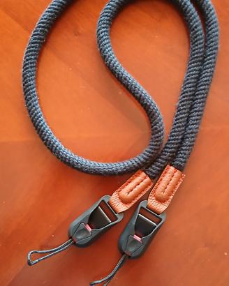 Tracolla e cinturino da polso a sgancio rapido 