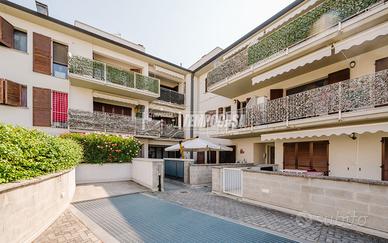 QUADRILOCALE CON GIARDINO A NOCETO