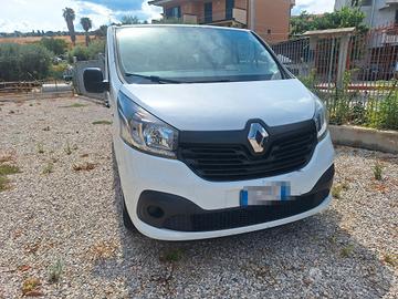 RENAULT TRAFIC 9 POSTI