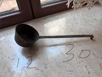 Mestolo antico di rame