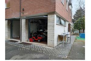 Box/Posto auto Fabriano [A4358051]