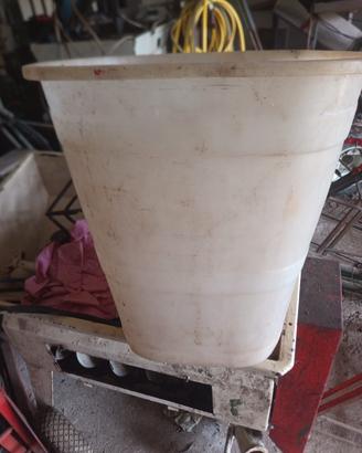 bigonci,damigiane,botte,diraspatrice,pompa travaso