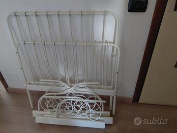 Letto singolo in ferro laccato