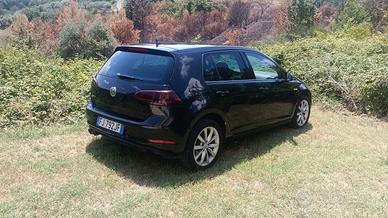 Volkswagen Golf 7.5 2017 business Highline 1.6TDI