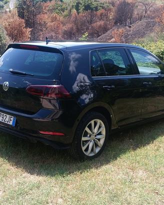 Volkswagen Golf 7.5 2017 business Highline 1.6TDI