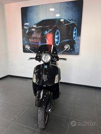 Piaggio Vespa 300 GTS
