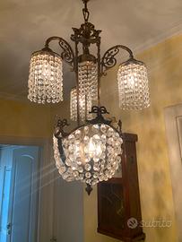 Lampadario a gocce di cristallo