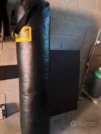 Sacco boxe kick boxing mai usato