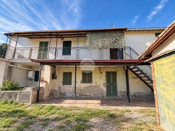 CASA SEMINDIPENDENTE A TERNI
